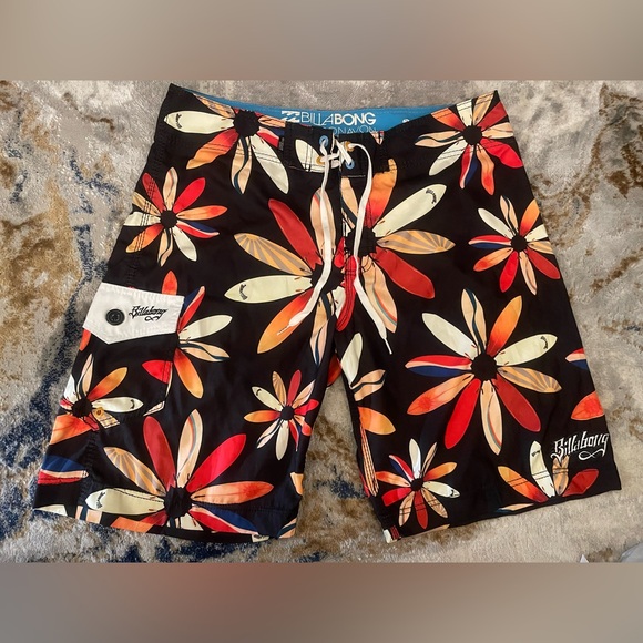 Billabong board shorts - Picture 1 of 1